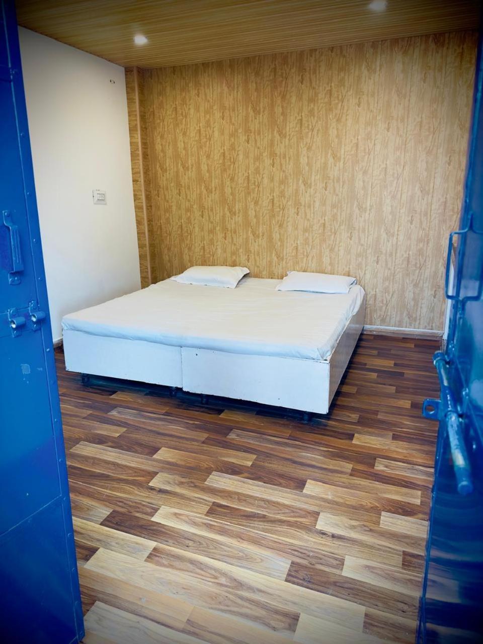 Eco Family Hostel Джапур Экстерьер фото